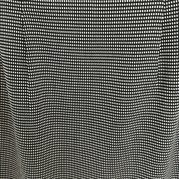 Black and white career dress - Picture 2 of 7